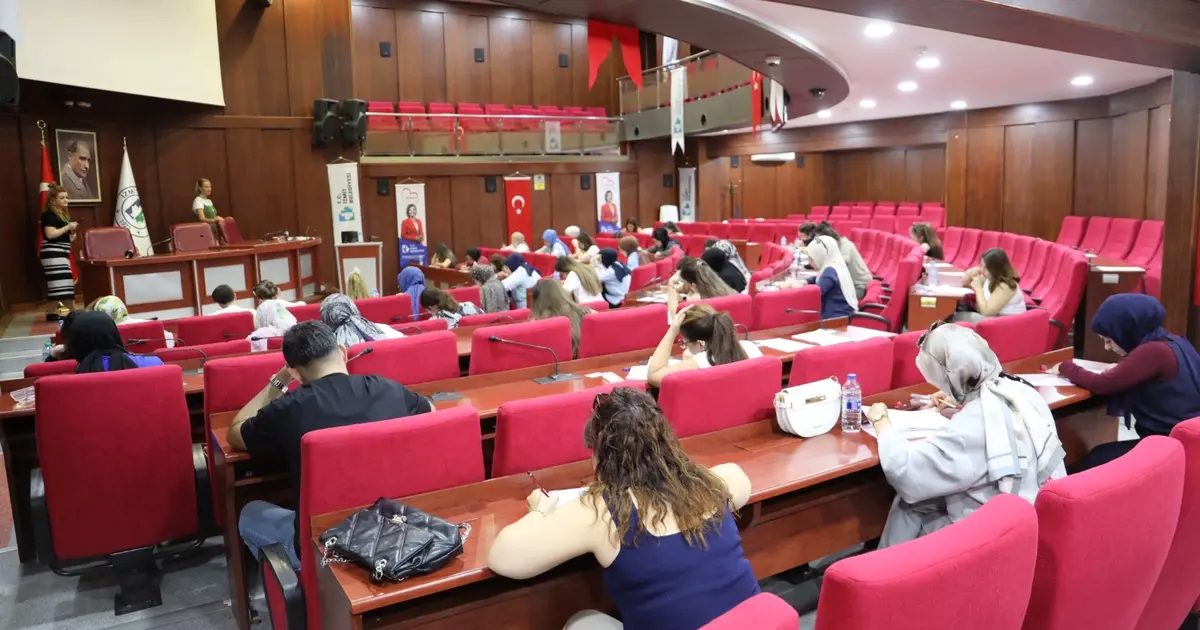 İzmit Belediyesi’nin öğretmen sınavına adaylardan övgü