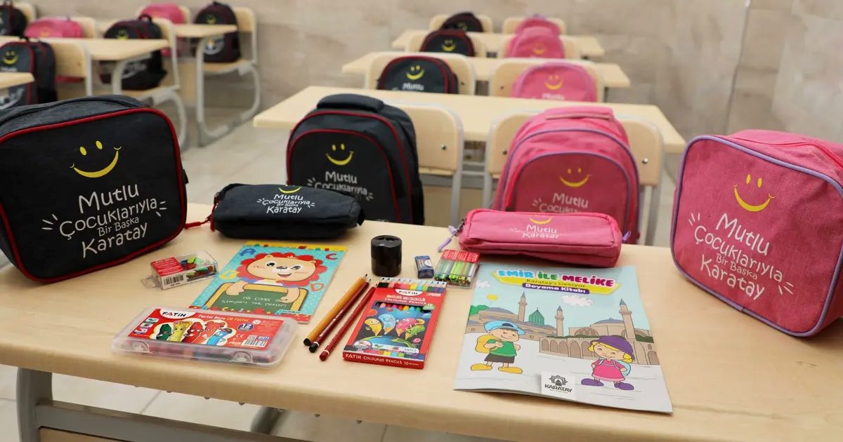 Karatay’da 9 bin öğrenciye çanta ve kırtasiye seti hediyesi