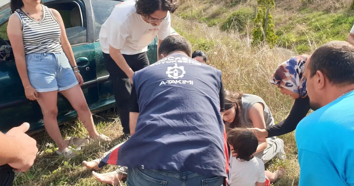 Kocaeli’de anne ve üç çocuğun yardımına A Takımı yetişti