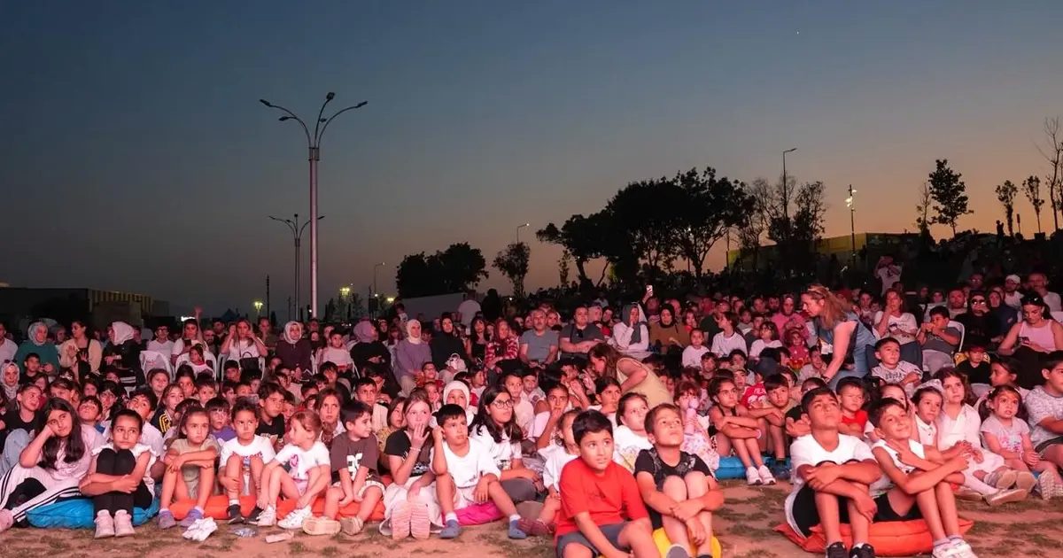 Kocaeli’de yaz akşamları “Çık Dışarıya Oynayalım” ile renklendi