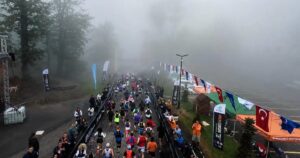 Kocaeli Büyükşehir Belediyesi’nin Kartepe Kuzuyayla’da düzenlediği Ultra Trail organizasyonu, profesyonel