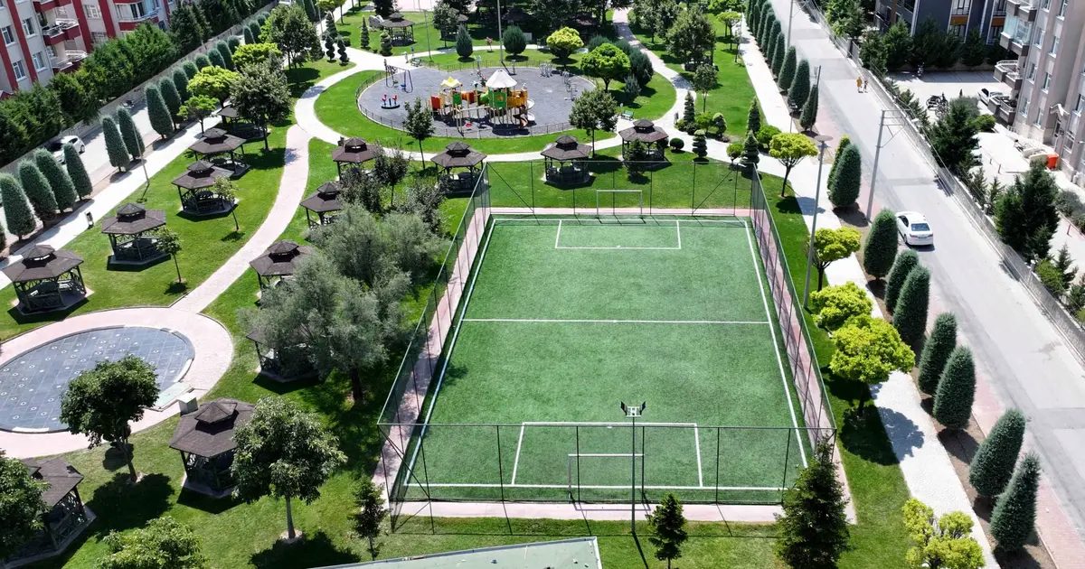Konya Karatay’da 14 halı saha yolda