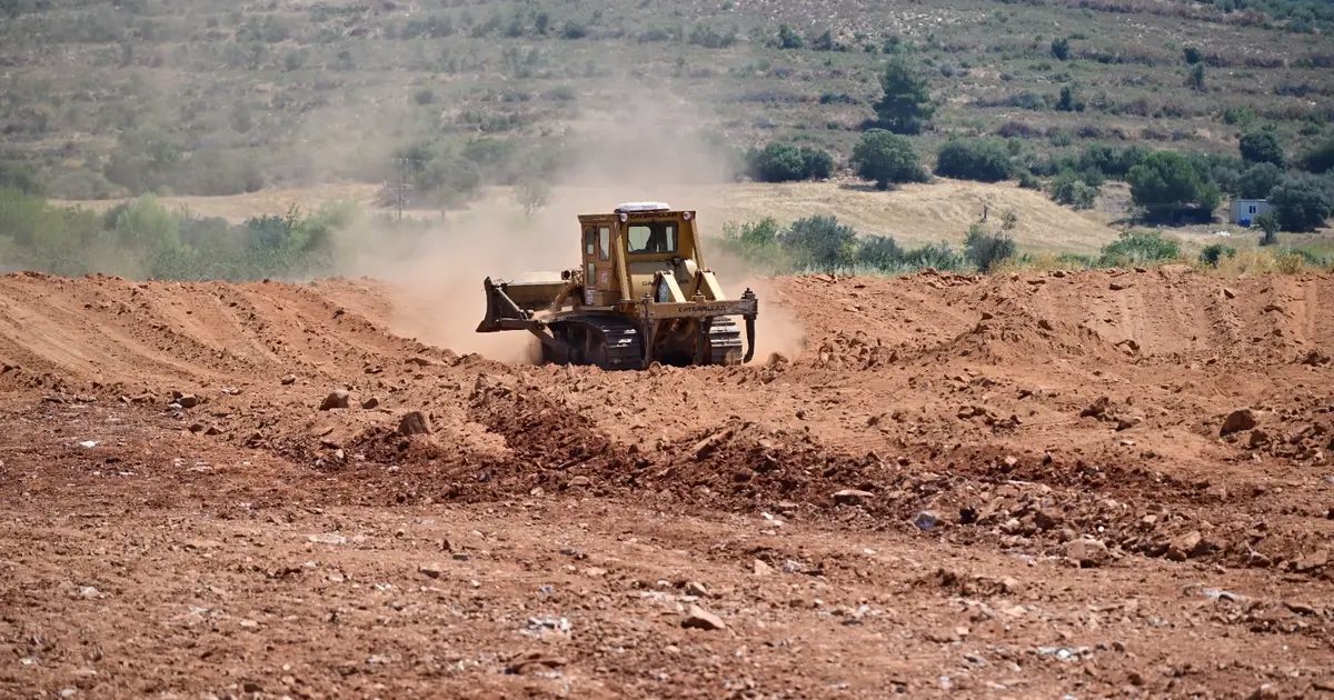 Manisa Salihli’ye hayvancılık, sulama ve yangınlar için gölet hazırlığı