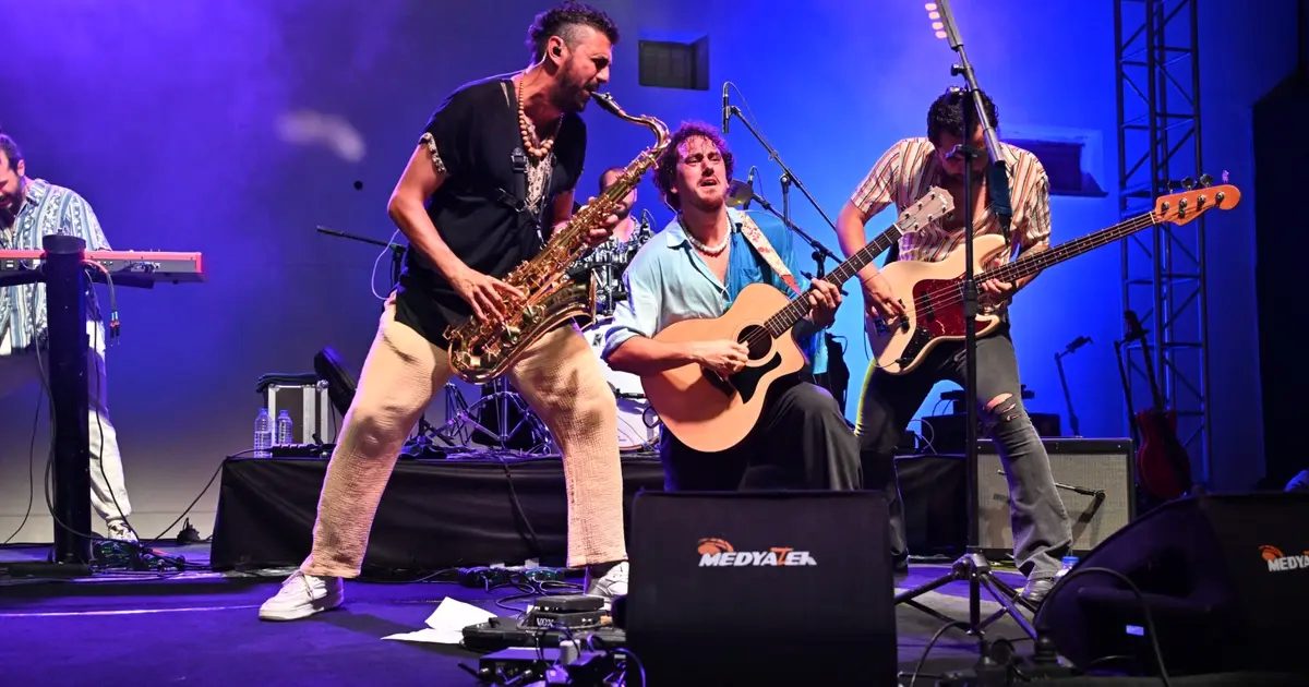 Manisa’da Evrencan Gündüz’den unutulmaz konser