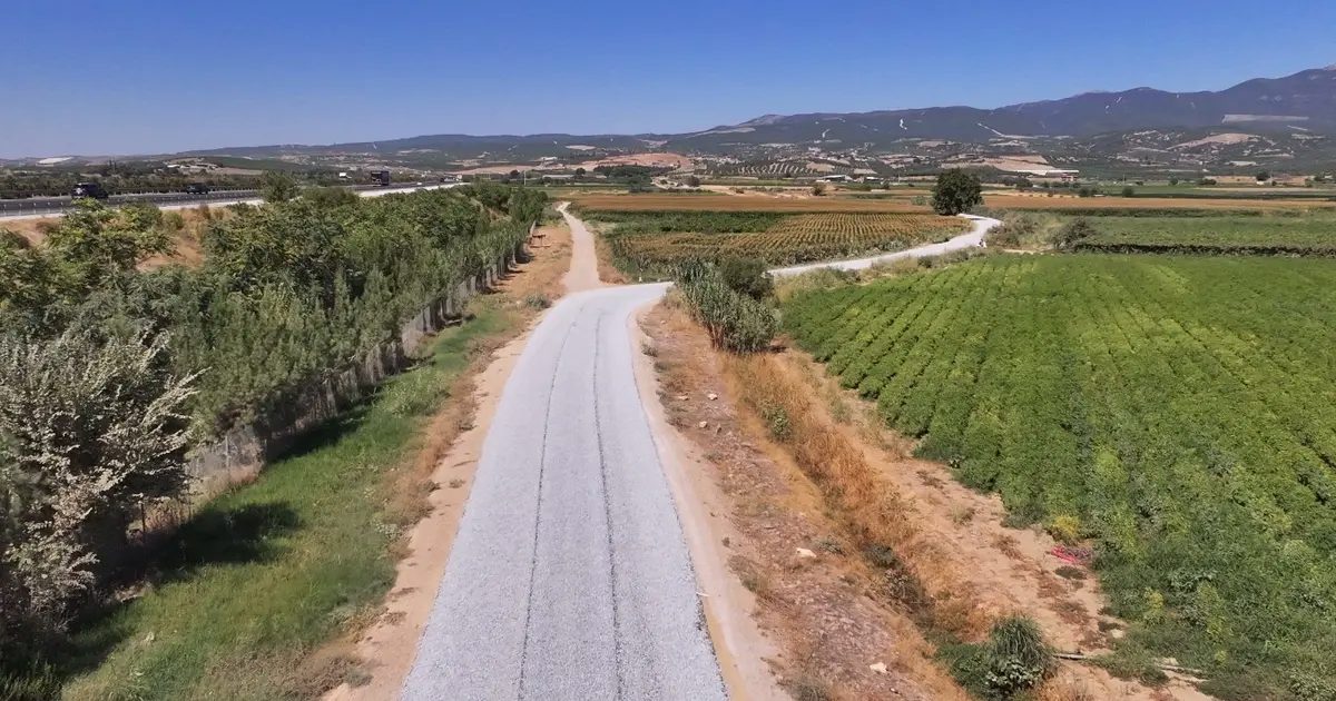 Manisa’da Turgutlu ile Saruhanlı arasında yol çalışması