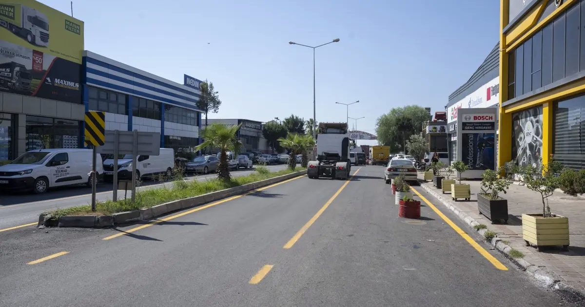 Mersin Tırmıl Sanayi Sitesi’nde yollar yenilendi