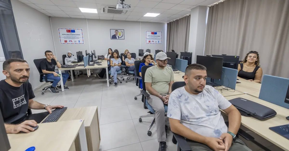 Mersin’de gençlere yazılım eğitimi