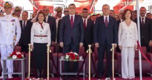 Mersin Büyükşehir Belediye Başkanı Vahap Seçer ve eşi Meral Seçer,