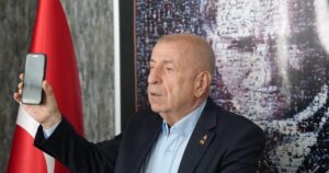 Zafer Partisi Genel Başkanı Ümit Özdağ, Yenimahalle İlçe Başkanlığı’nda düzenlediği