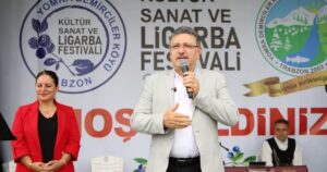 Trabzon Büyükşehir Belediye Başkanı Ahmet Metin Genç, Yomra'nın Demirciler Mahallesi'nde
