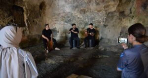 Trabzon Büyükşehir Belediyesi Bando ve Mehter Takımı’ndan oluşan orkestra ekibi,