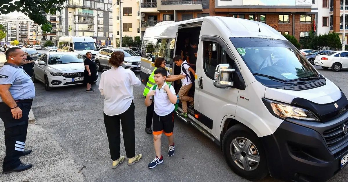 Türkiye’de ilk… İzmir’de fazla servis ücreti isteyen taşımacıya ağır yaptırım