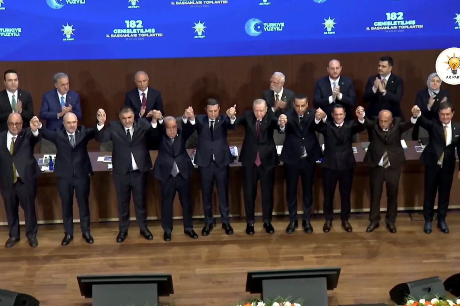 AK Parti Genişletilmiş İl Başkanları Toplantısı’nda düzenlenen törende, Cumhurbaşkanı Recep