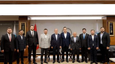 Kayseri Büyükşehir Belediye Başkanı Dr. Memduh Büyükkılıç, AK Parti Gençlik