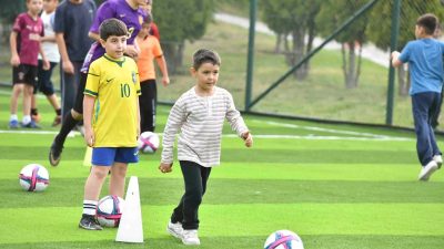 Ankara Büyükşehir Belediyesi, Pursaklar Tebessüm Parkı Spor Kompleksi’nde 6-16 yaş