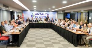 Antalya’da düzenlenen Su Diyaloğu toplantısında, iklim değişikliği ve kuraklık riskine