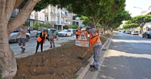 Antalya Büyükşehir Belediyesi, yürüttüğü peyzaj çalışmalarıyla kenti hem estetik açıdan