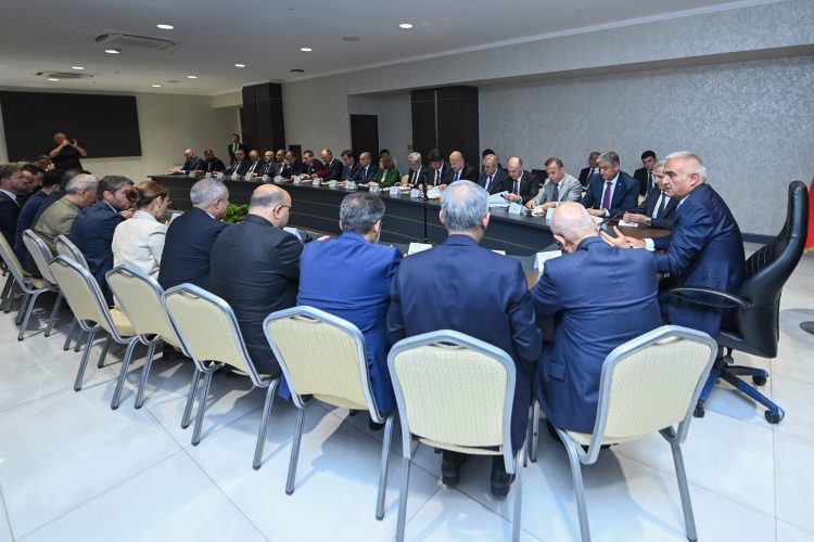 Bakan Ersoy Kahramanmaraş’ı dinledi