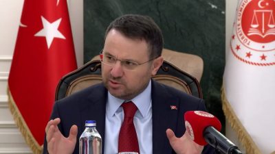 Fon soruşturmasına ilişkin açıklama yapan Adalet Bakanı Akın Gürlek, 76