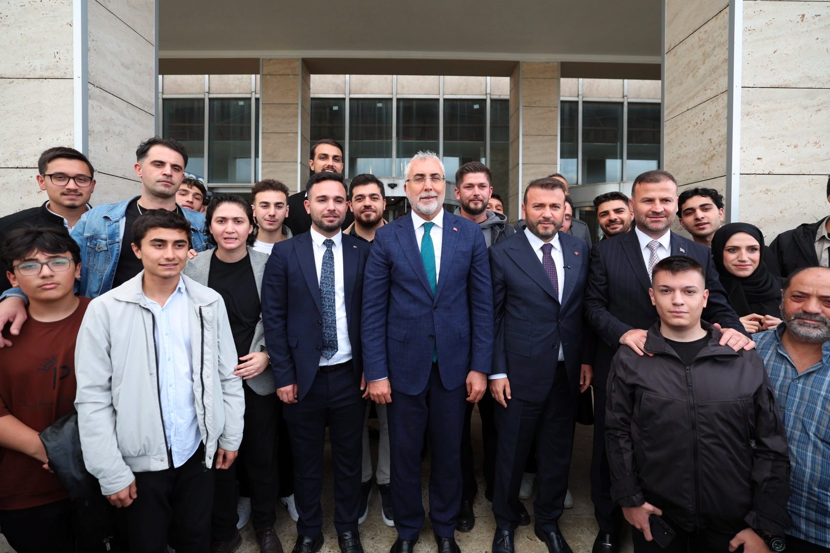 Çalışma ve Sosyal Güvenlik Bakanı Vedat Işıkhan, Arnavutköy Belediyesi İstihdam