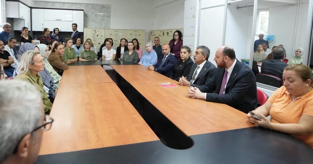 Bakan Tekin’dan Yalova’da okul ziyareti