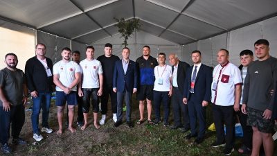 Balıkesir Büyükşehir Belediyesporlu Necip Al, Yağlı Güreş Cumhurbaşkanlığı Kupası’nda gösterdiği