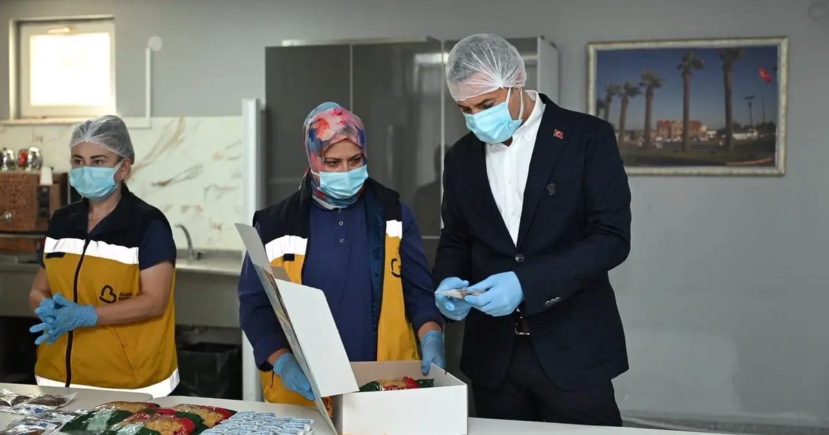 Balıkesir’de öğrencilere beslenme paketi desteği