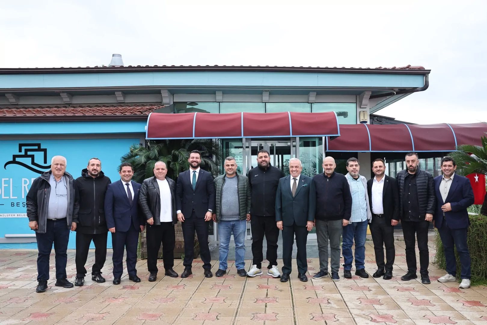 Nilüfer Belediye Başkanı Şadi Özdemir, yeşil-beyazlı kulübün tribün temsilcileriyle kahvaltıda