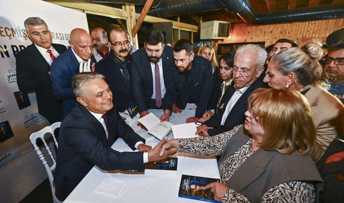 Antalya Muratpaşa Belediye Başkanı Ümit Uysal, “21. Yüzyılda Yeniden Cumhuriyet