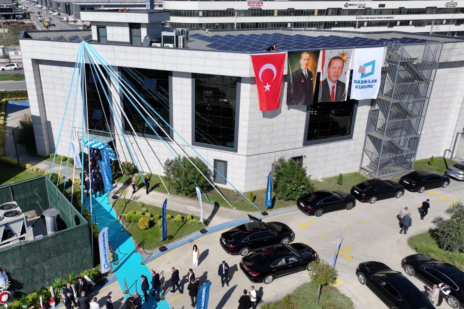 Basın İlan Kurumu Sakarya Bölge Müdürlüğü'nün resmi açılışında konuşan İletişim