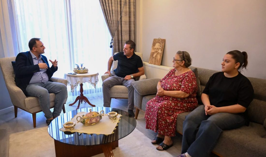 İzmir'de Bornova Belediye Başkanı Ömer Eşki, ilçeye yapılacak yatırım ve