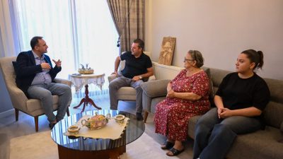 İzmir'de Bornova Belediye Başkanı Ömer Eşki, ilçeye yapılacak yatırım ve