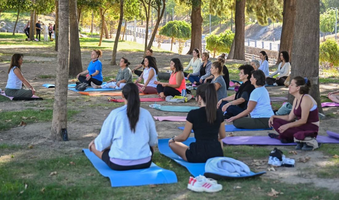 Bornova Belediyesi, kadınlara yönelik düzenlediği "Eylül Kadın Buluşmaları" kapsamında Bornovalı