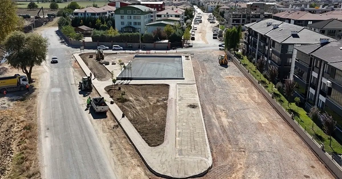 Bursa İnegöl’de Yeni Mahalle’ye yeni semt sahası