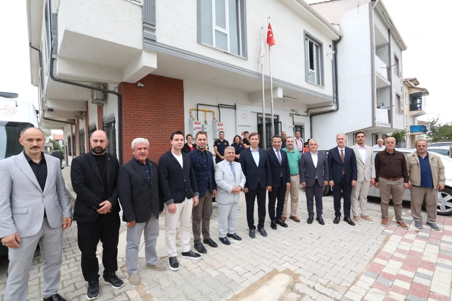 Bursa'nın İnegöl ilçesinde devlet, belediye ve hayırsever iş birliğinde başlatılan