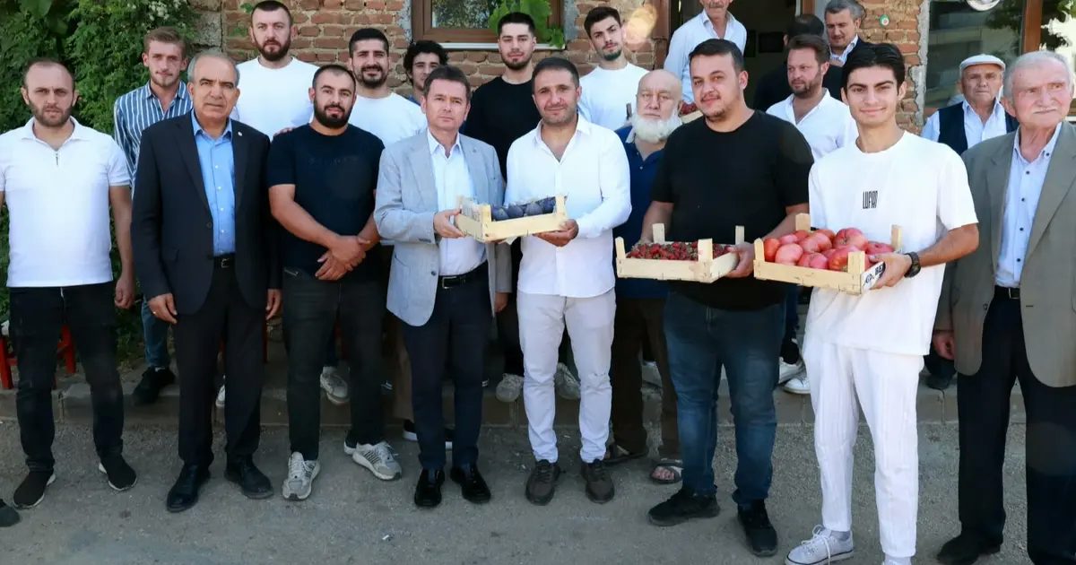 Bursa Osmangazi’de Yigitali Mahallesi’nde Başkan Aydın’a sevgi seli