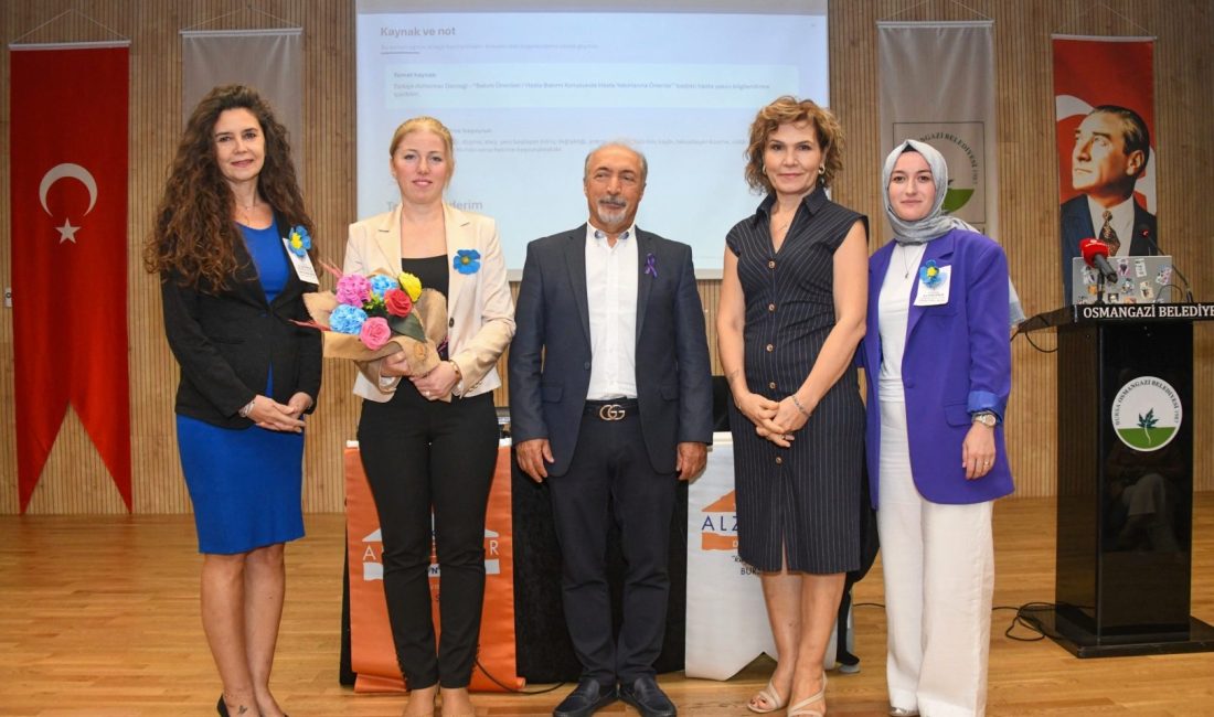 Bursa'da Osmangazi Belediyesi, 21 Eylül Dünya Alzheimer Günü kapsamında, Alzheimer