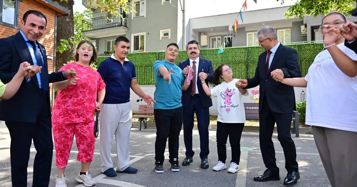 Bursa Yıldırım’da özel öğrencilerin heyecanına ortak oldu
