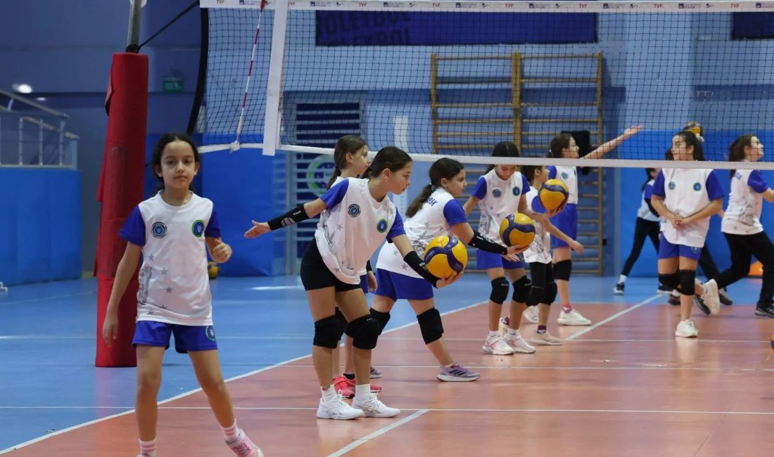 Bursa Büyükşehir Belediyesi tarafından düzenlenen Kış Spor Okulları’nda yeni dönem