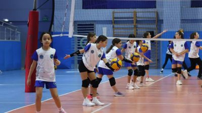 Bursa Büyükşehir Belediyesi tarafından düzenlenen Kış Spor Okulları’nda yeni dönem