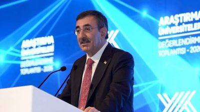 Cumhurbaşkanı Yardımcısı Yılmaz, araştırma üniversitelerinin performansını değerlendirdiklerini belirterek, yeni dönemde