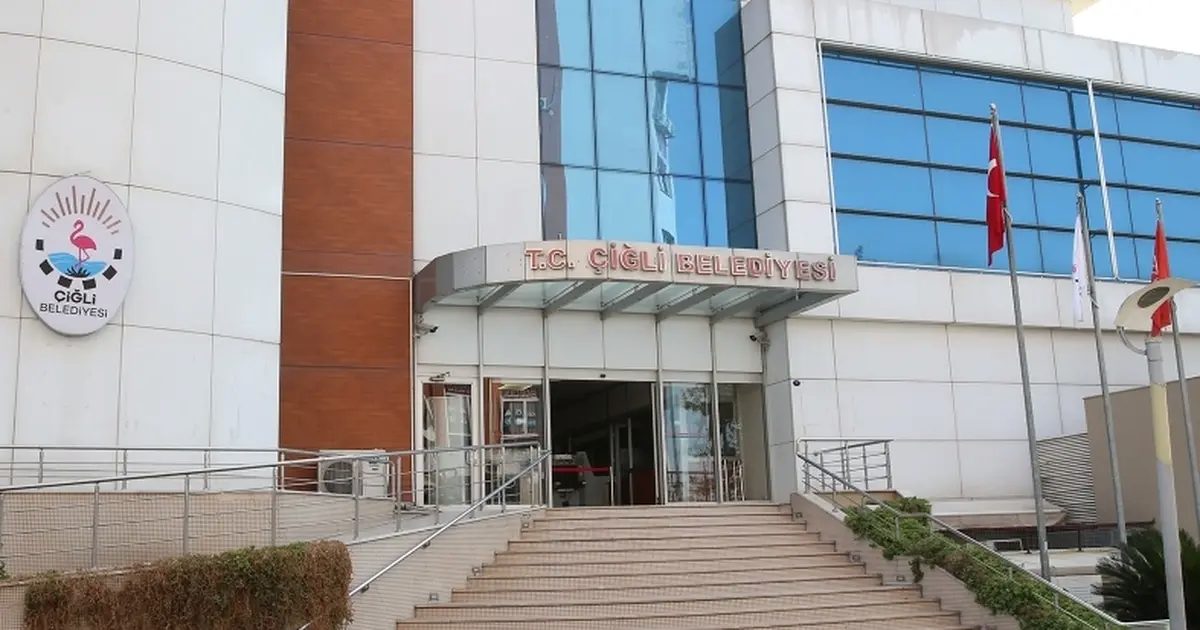 Çiğli’de belediyeden sonra Akvaryum Kafe’ye silahlı saldırı!