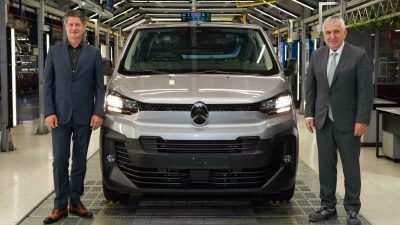 Citroën CEO’su Xavier Chardon, Türkiye ziyareti kapsamında Tofaş’ın Bursa Fabrikası’nı