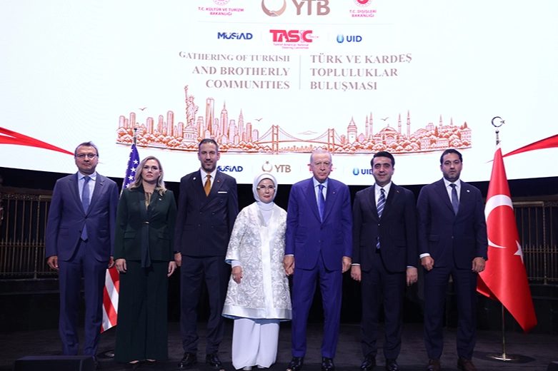 New York’ta Türk ve Müslüman toplum temsilcileriyle bir araya gelen