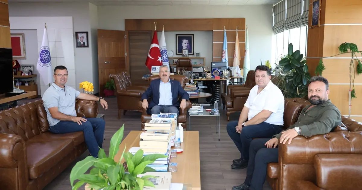Edirne Gazeteciler Derneği’nden Rektör Mümin Şahin’e ziyaret