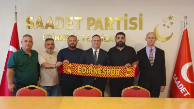 Saadet Partisi Edirne İl Teşkilatı’nı ziyaret eden Edirnespor yöneticileri, kulübün