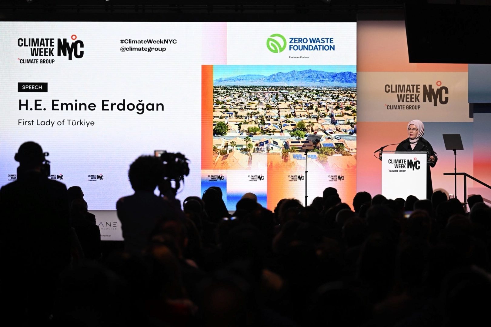 Emine Erdoğan, New York İklim Haftası 2026’nın açılış törenine katıldı.