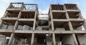 Gaziantep Büyükşehir Belediye Başkanı Fatma Şahin, Karkamış’ta yapımı süren konut