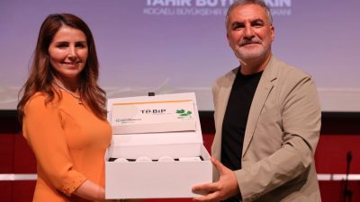 Kocaeli Büyükşehir Belediyesi’nin “Okuyan Şehir Kulübü”, edebiyat ve kitap tutkunlarını