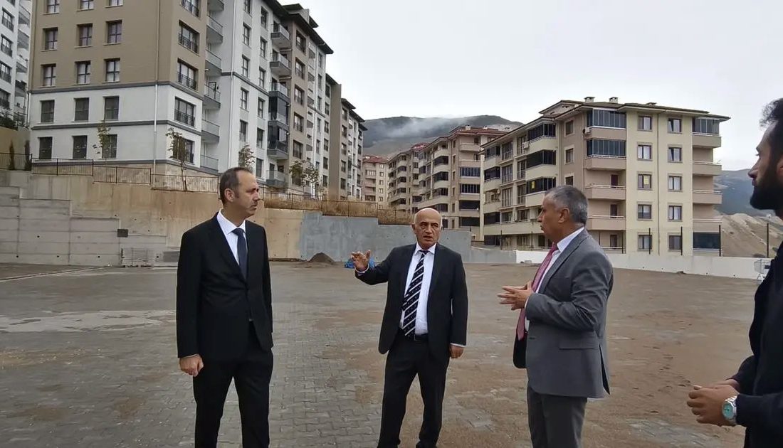 Bursa İl Milli Eğitim Müdürü Gürhan Çokgezer, Gemlik ilçesine gerçekleştirdiği